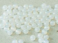 RB4-01000 White Opal Round Beads 4 mm - 100 x